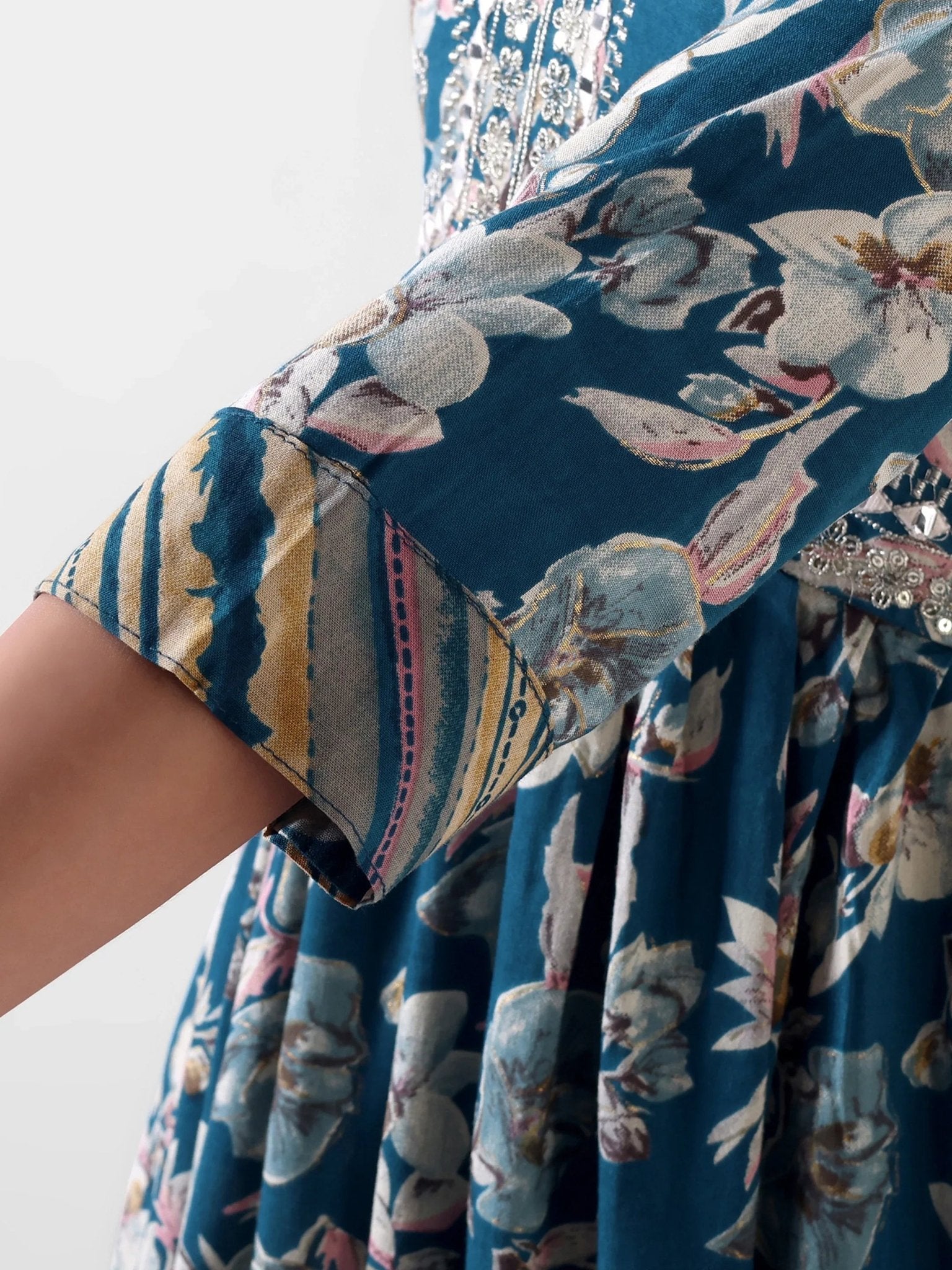 Cotton and Rayon Mix Nyra Cut Suit