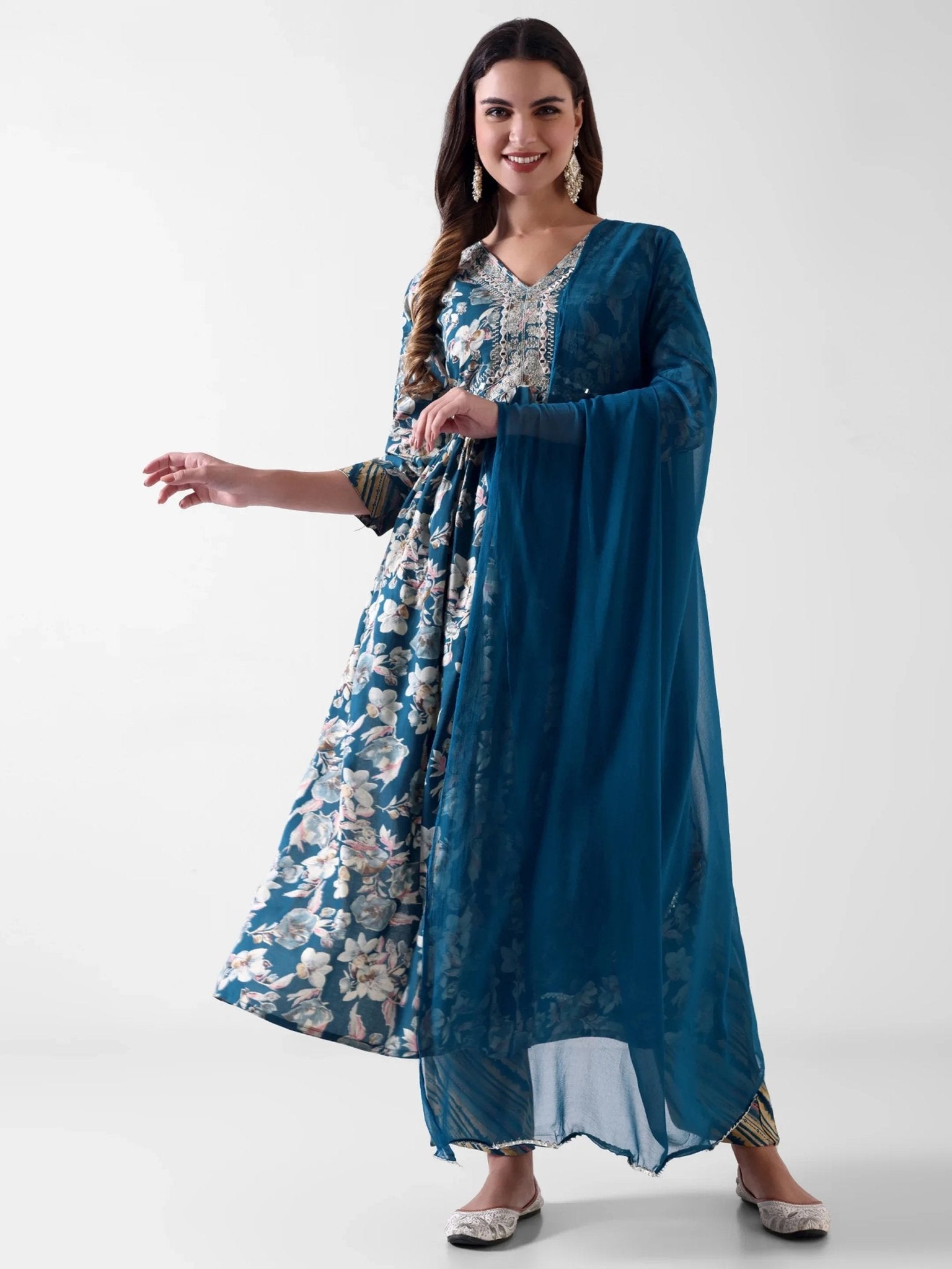 Cotton and Rayon Mix Nyra Cut Suit