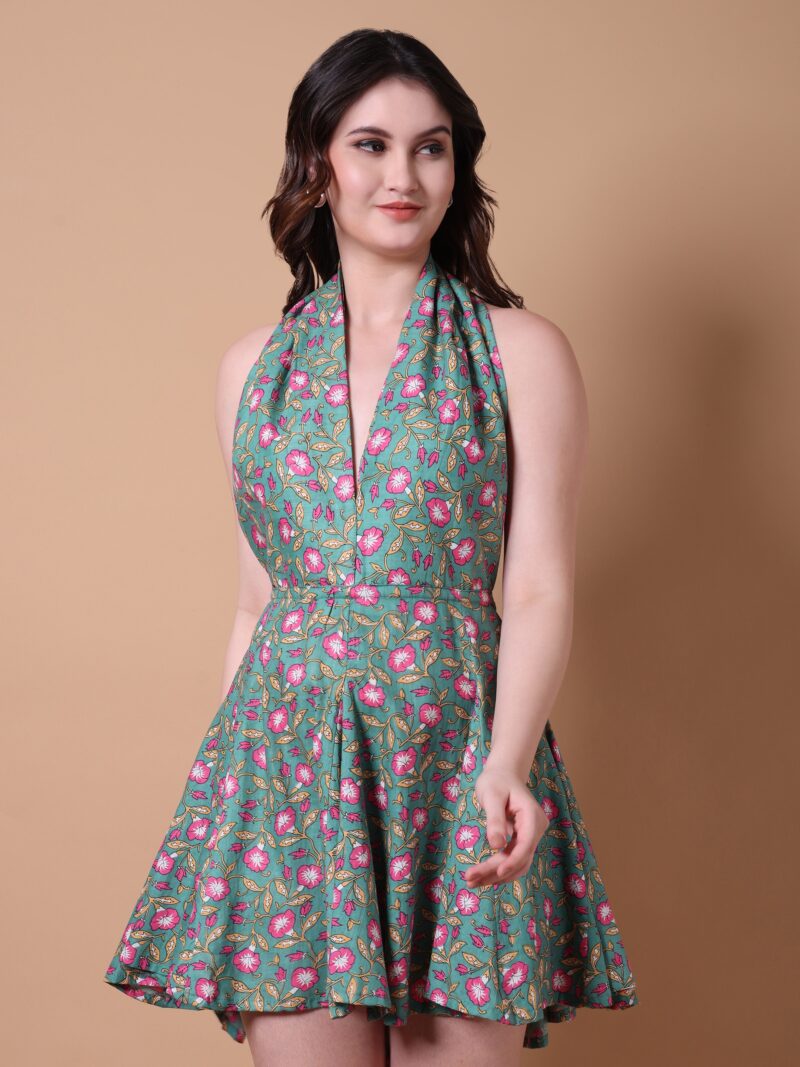 Backless Halter Neck Fit - Pashet