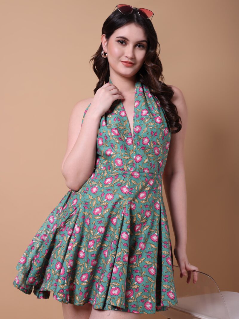 Backless Halter Neck Fit - Pashet